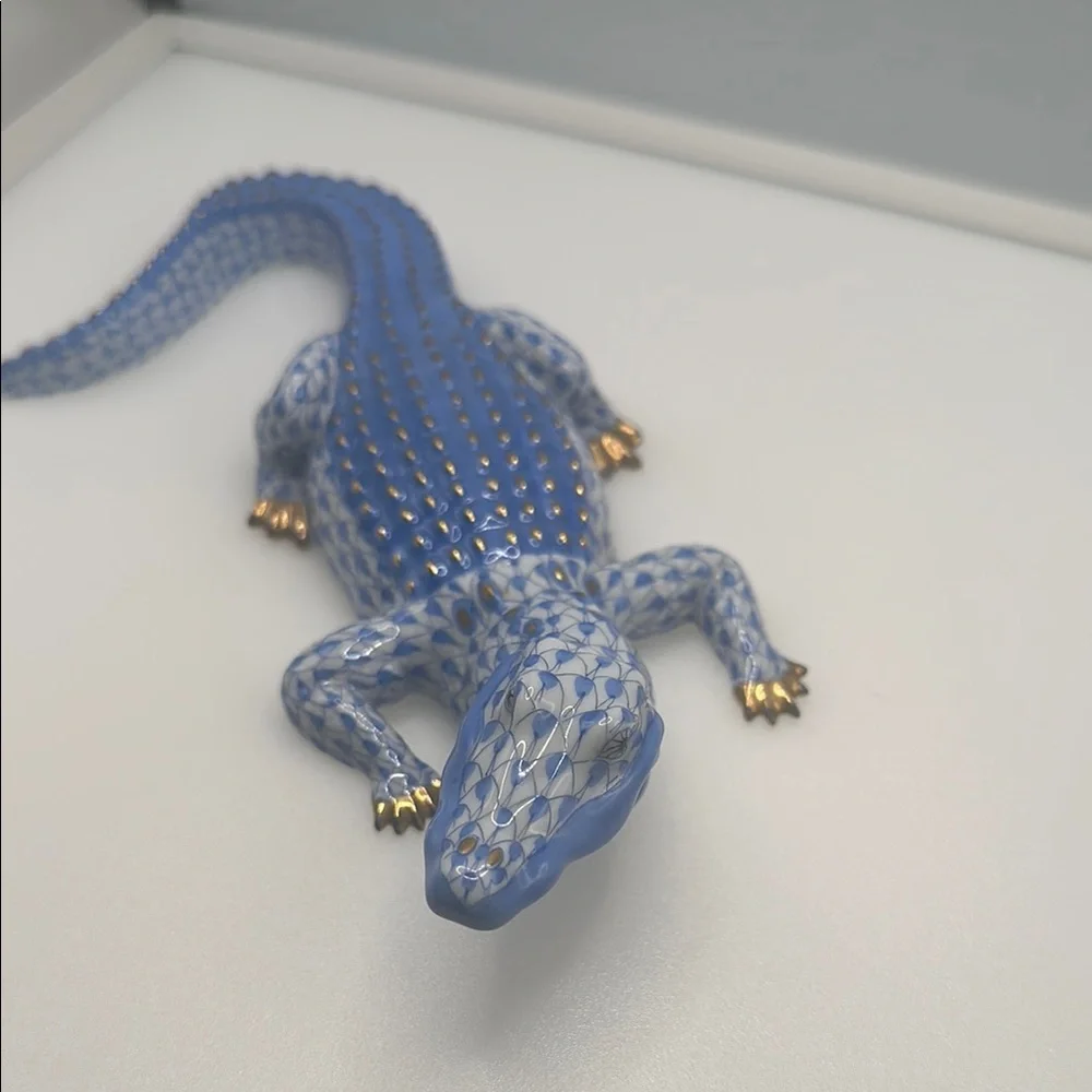 N/A elegant blue
